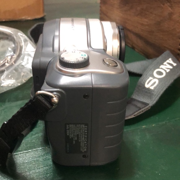 Sony MVC - CD 350 - Picture 10 of 15